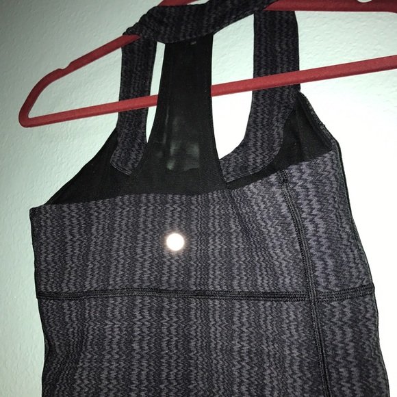 Lululemon Scoop Neck Mesh Tank - Picture 8 of 8
